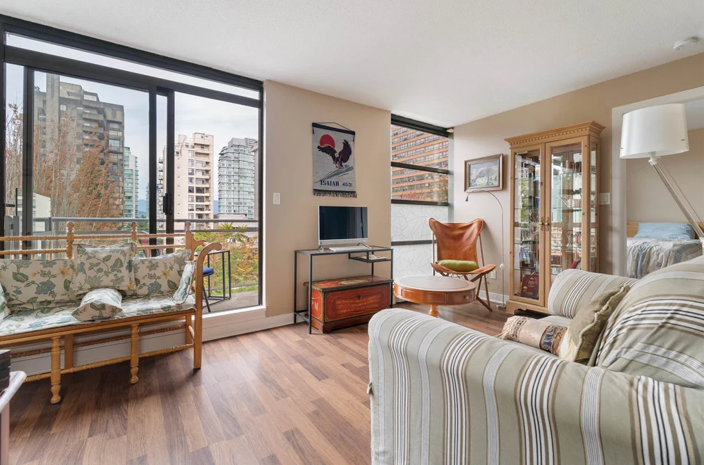 Condo for sale at 306 1688 Robson Street Vancouver British Columbia - MLS: R3158076
