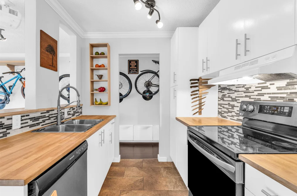 306 2222 CAMBRIDGE STREET, Vancouver BC V5L 1E6, Vancouver BC — Residential for Sale - Photo 2
