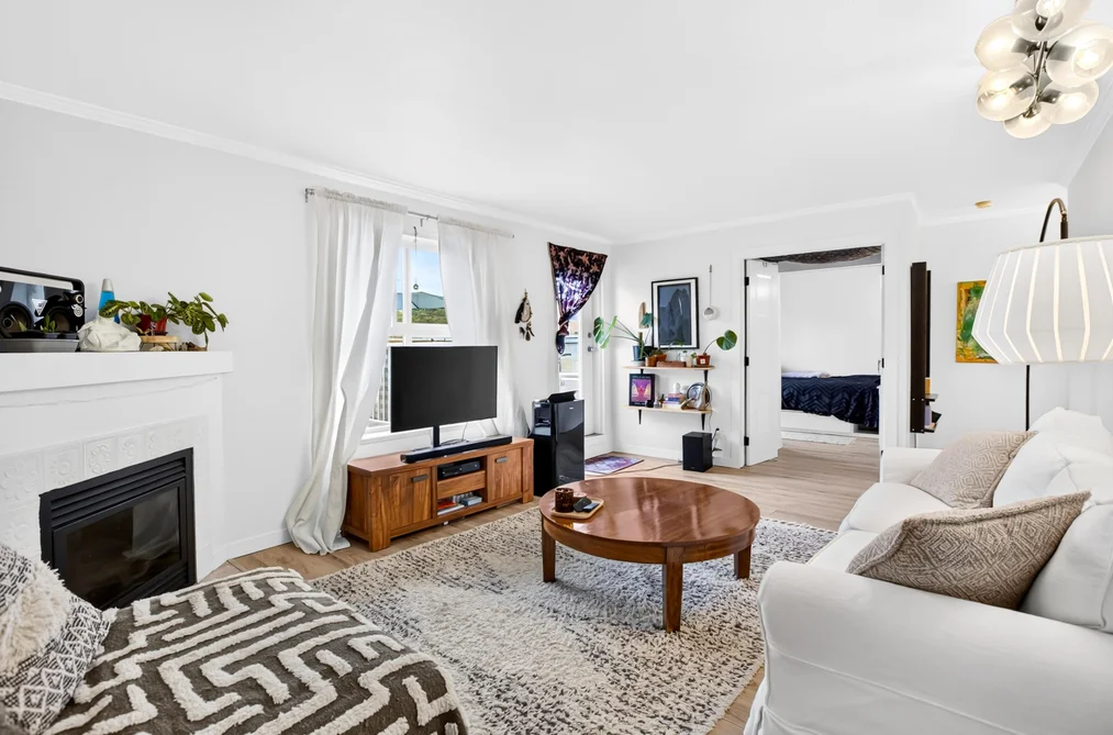 Condo for sale at 306 22347 Lougheed Highway Maple Ridge British Columbia - MLS: R3153285