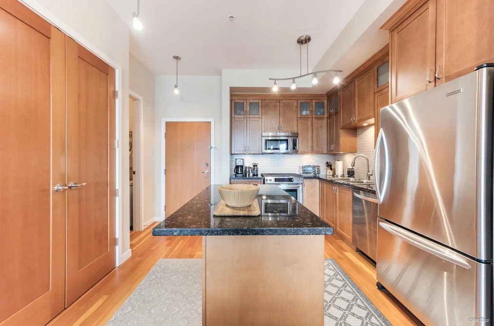 306 240 SALTER STREET, New Westminster BC V3M 0C1, New Westminster BC — Residential for Sale - Photo 2