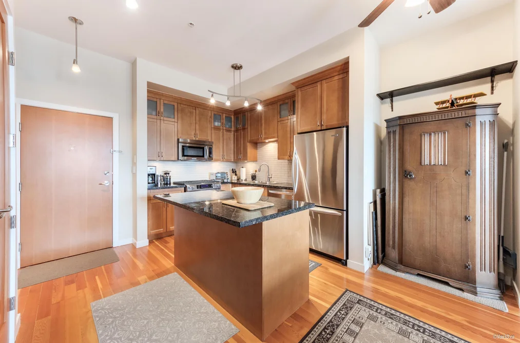 306 240 SALTER STREET, New Westminster BC V3M 0C1, New Westminster BC — Residential for Sale - Photo 3