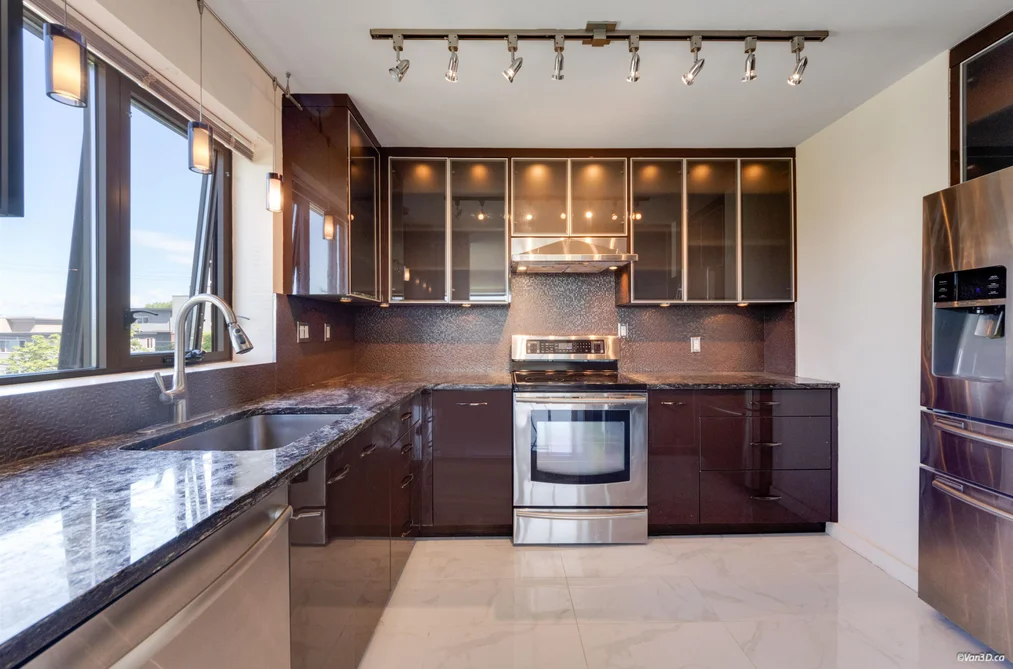 306 2445 W 3RD AVENUE, Vancouver BC V6K 4K6, Vancouver BC — Residential for Sale — Photo 30 of 40