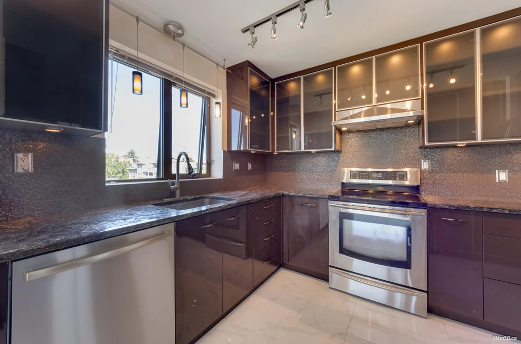 306 2445 W 3RD AVENUE, Vancouver BC V6K 4K6, Vancouver BC — Residential for Sale — Photo 31 of 40