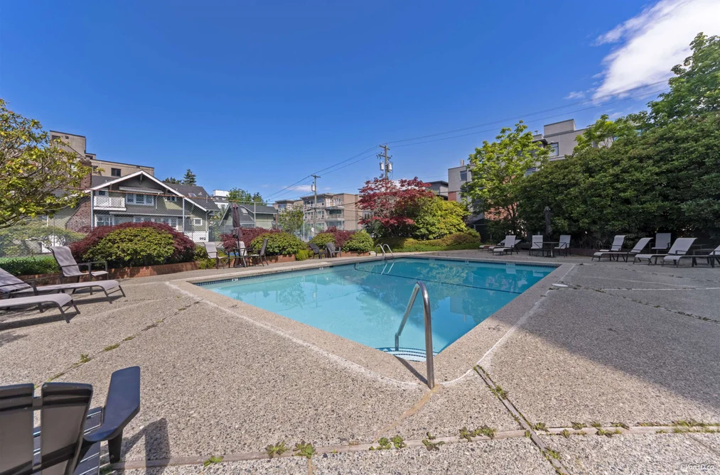306 2445 W 3RD AVENUE, Vancouver BC V6K 4K6, Vancouver BC — Residential for Sale — Photo 34 of 40