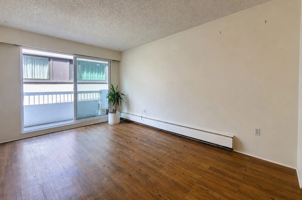 306 2450 CORNWALL AVENUE, Vancouver BC V6K 1B8, Vancouver BC — Residential for Sale — Photo 4 of 26