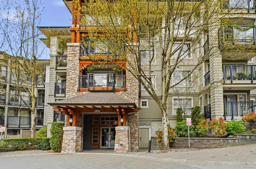 Condo for sale at 306 2958 Silver Springs Boulevard Coquitlam British Columbia - MLS: R3116897