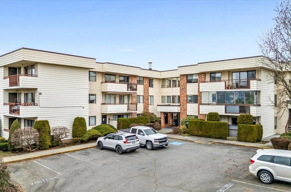 Condo for sale at 306 32885 George Ferguson Way Abbotsford British Columbia - MLS: R3123391