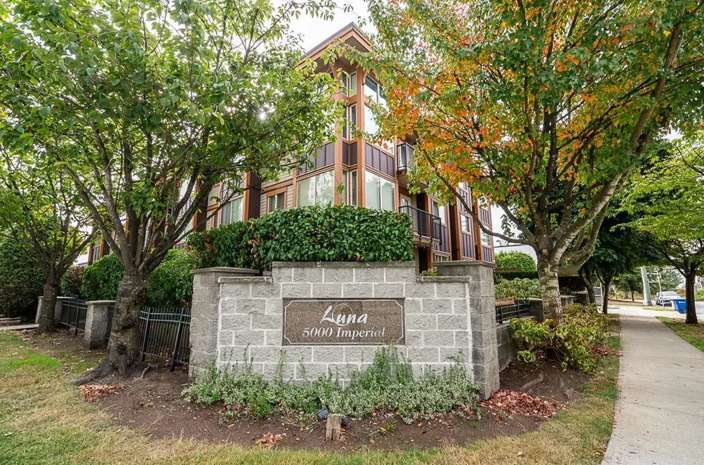 Condo for sale at 306 5000 Imperial Street Burnaby British Columbia - MLS: R3165786