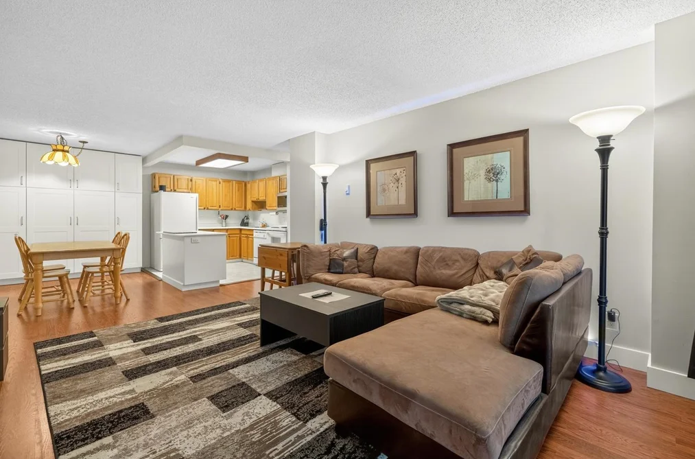 Condo for sale at 306 550 Eighth Street New Westminster British Columbia - MLS: R3130533
