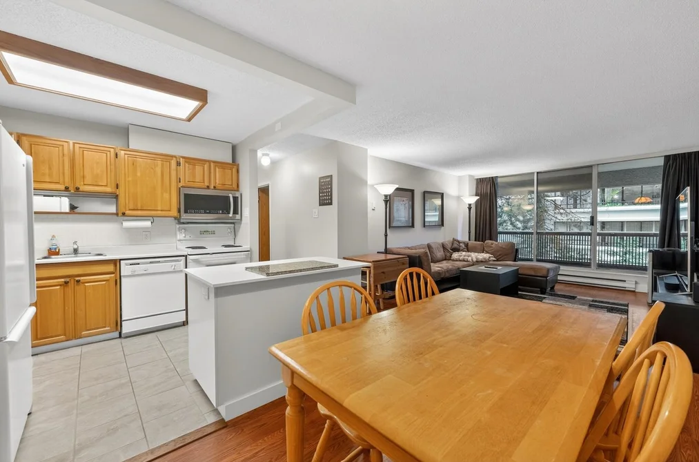306 550 EIGHTH STREET, New Westminster BC V3M 3R9, New Westminster BC — Residential for Sale - Photo 2