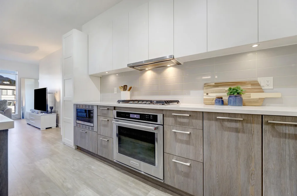 306 625 E 3RD STREET, North Vancouver BC V7L 1G6, North Vancouver BC — Residential for Sale - Photo 3