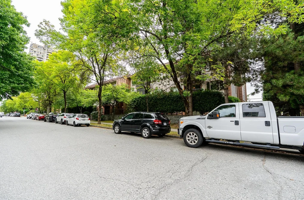 306 6688 BURLINGTON AVENUE, Burnaby BC V5H 3M9, Burnaby BC — Residential for Sale - Photo 3