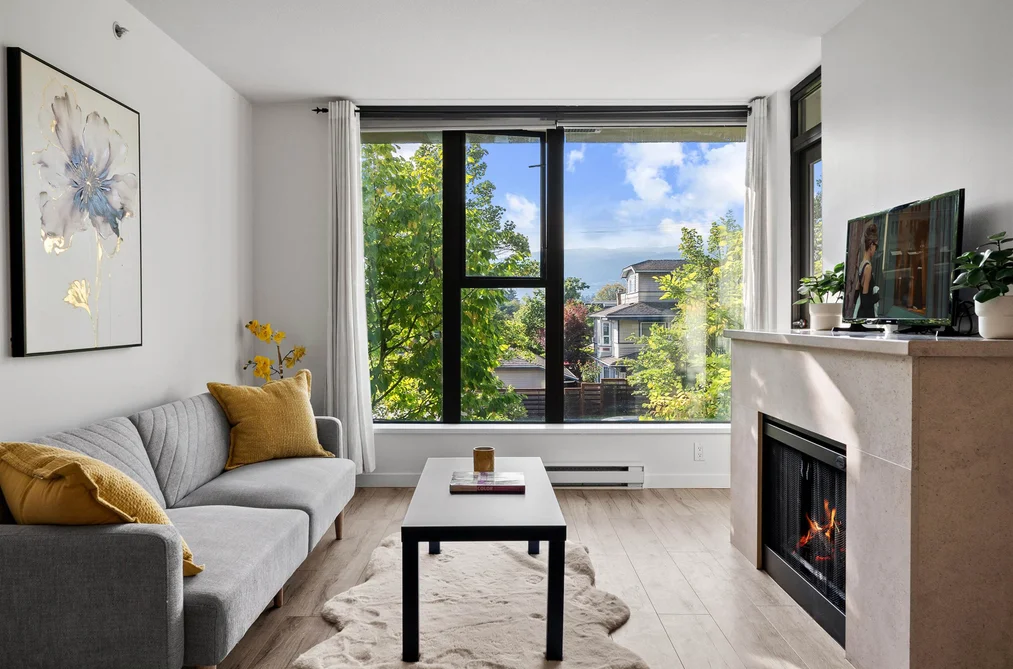 Condo for sale at 306 683 W Victoria Park North Vancouver British Columbia - MLS: R3148308