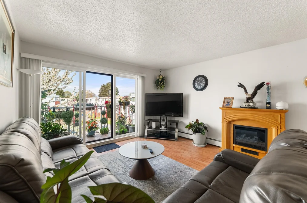 306 7240 LINDSAY ROAD, Richmond BC V7C 3M6, Richmond BC — Residential for Sale - Photo 2