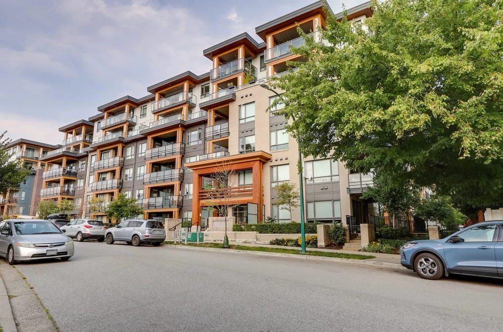Condo for sale at 306 741 Anskar Court Coquitlam British Columbia - MLS: R3156326