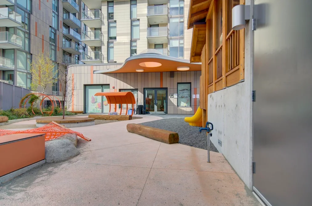 306 8138 FRASER STREET, Vancouver BC V5X 0J8, Vancouver BC — Residential for Sale — Photo 2 of 11