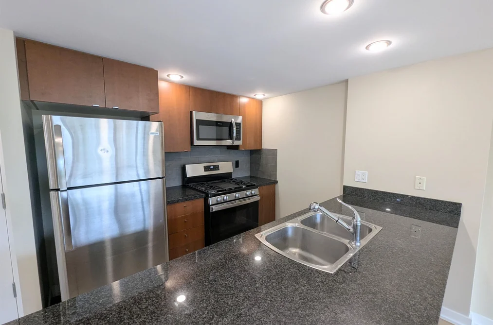 306 9188 HEMLOCK DRIVE, Richmond BC V6Y 4J7, Richmond BC — Residential for Sale - Photo 3