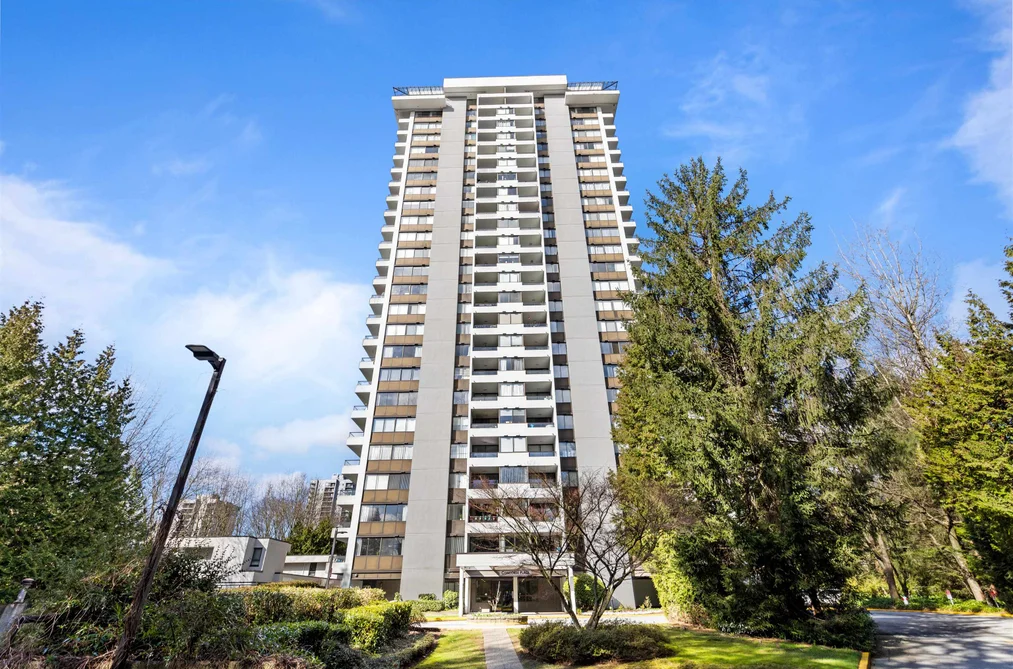 Condo for sale at 306 9521 Cardston Court Burnaby British Columbia - MLS: R3102352