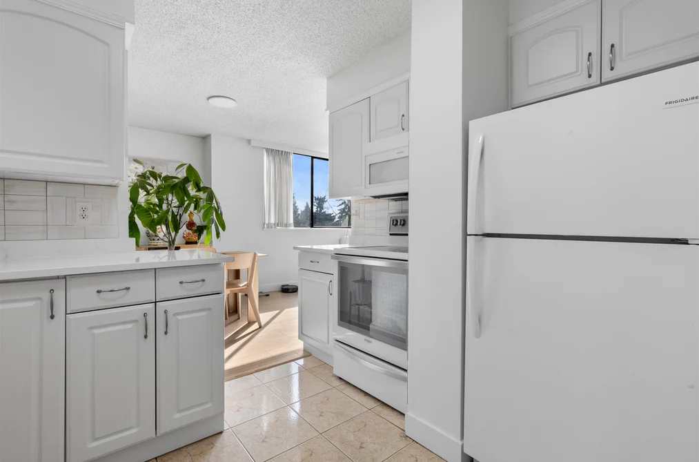 306 9521 CARDSTON COURT, Burnaby BC V3N 4R8, Burnaby BC — Residential for Sale - Photo 6