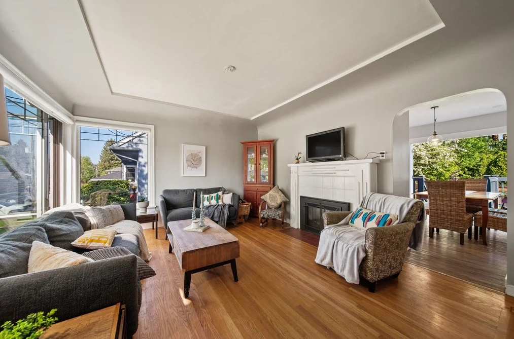 306 NINTH AVENUE, New Westminster BC V3L 2A1, New Westminster BC — Residential for Sale - Photo 2