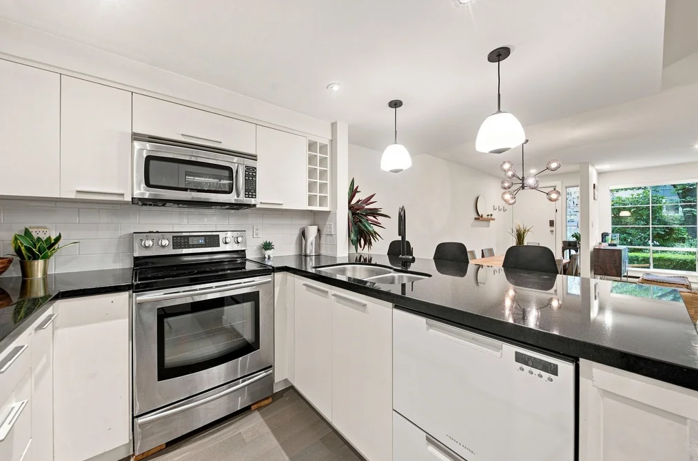 3062 Willow Street, Vancouver, BC - Townhouse for Sale - Photo 13 of 32