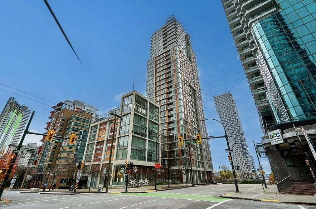 Condo for sale at 307 1351 Continental Street Vancouver British Columbia - MLS: R3158381