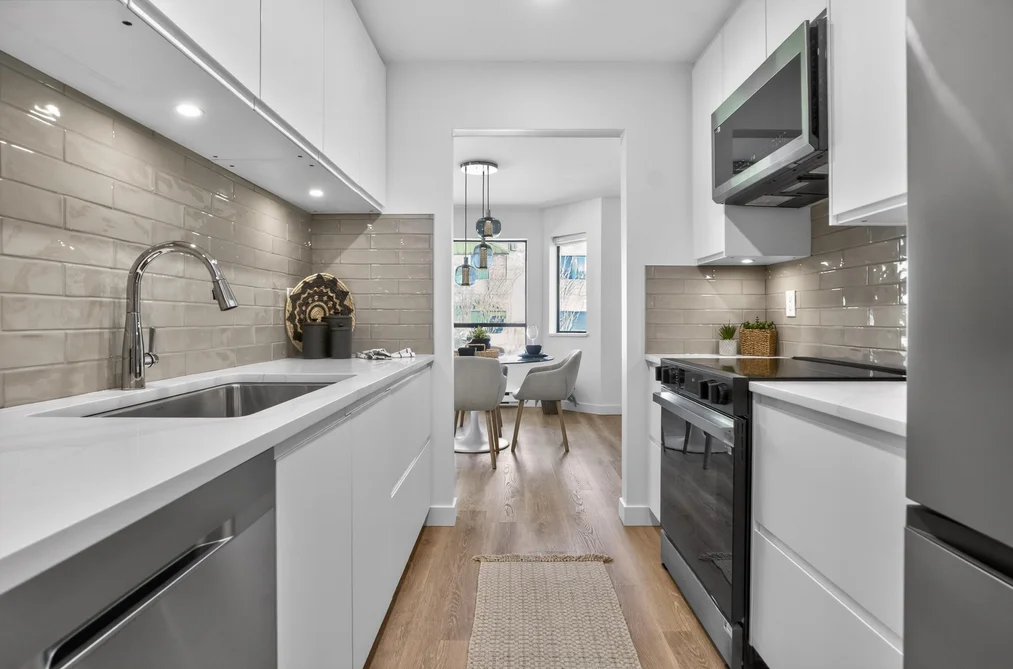 307 1460 MARTIN STREET, White Rock BC V4B 3W7, White Rock BC — Residential for Sale - Photo 2