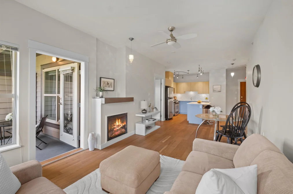 Condo for sale at 307 1468 St. Andrews Avenue North Vancouver British Columbia - MLS: R3165611