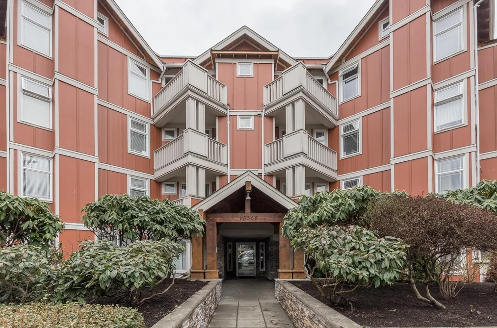 Condo for sale at 307 15368 16a Avenue Surrey British Columbia - MLS: R3127095
