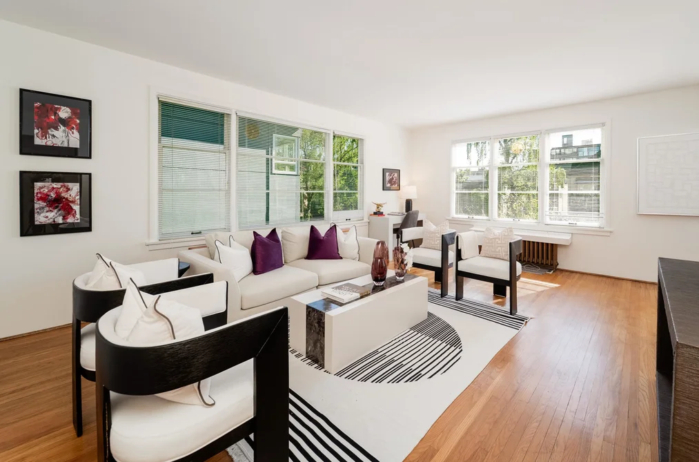 Condo for sale at 307 1565 Burnaby Street Vancouver British Columbia - MLS: R3120563