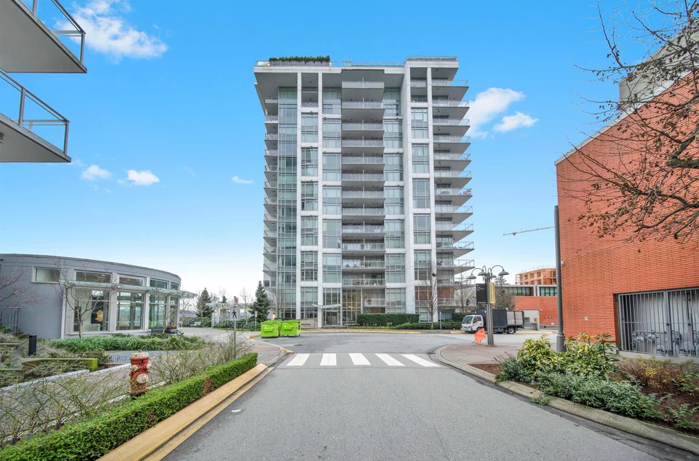 Condo for sale at 307 200 Nelson'S Crescent New Westminster British Columbia - MLS: R3126592