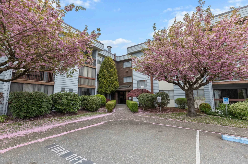 Condo for sale at 307 2279 Mccallum Road Abbotsford British Columbia - MLS: R3114579