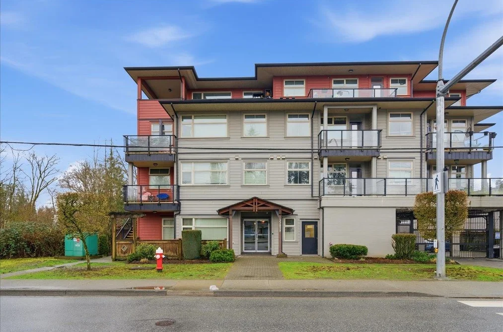 Condo for sale at 307 22858 Lougheed Highway Maple Ridge British Columbia - MLS: R3100207