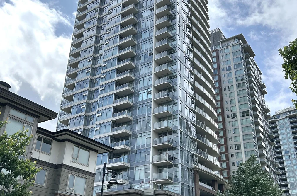 Condo for sale at 307 3102 Windsor Gate Coquitlam British Columbia - MLS: R3130164