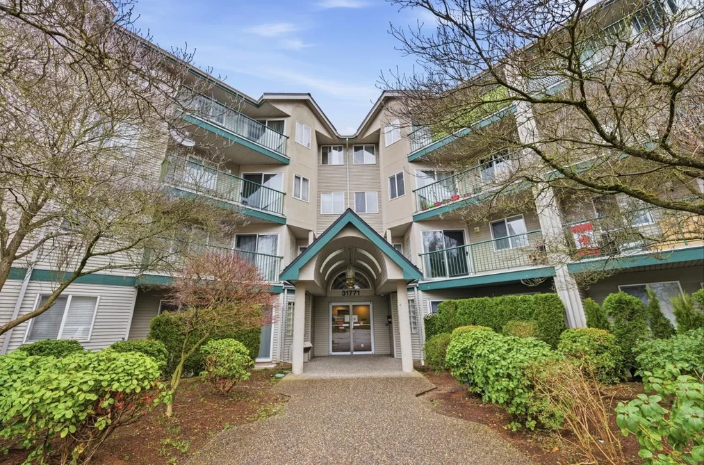 Condo for sale at 307 31771 Peardonville Road Abbotsford British Columbia - MLS: R3099481