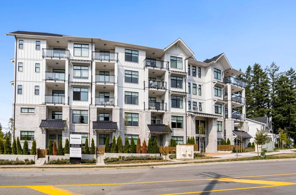 Condo for sale at 307 3315 148 Street Surrey British Columbia - MLS: R3114660