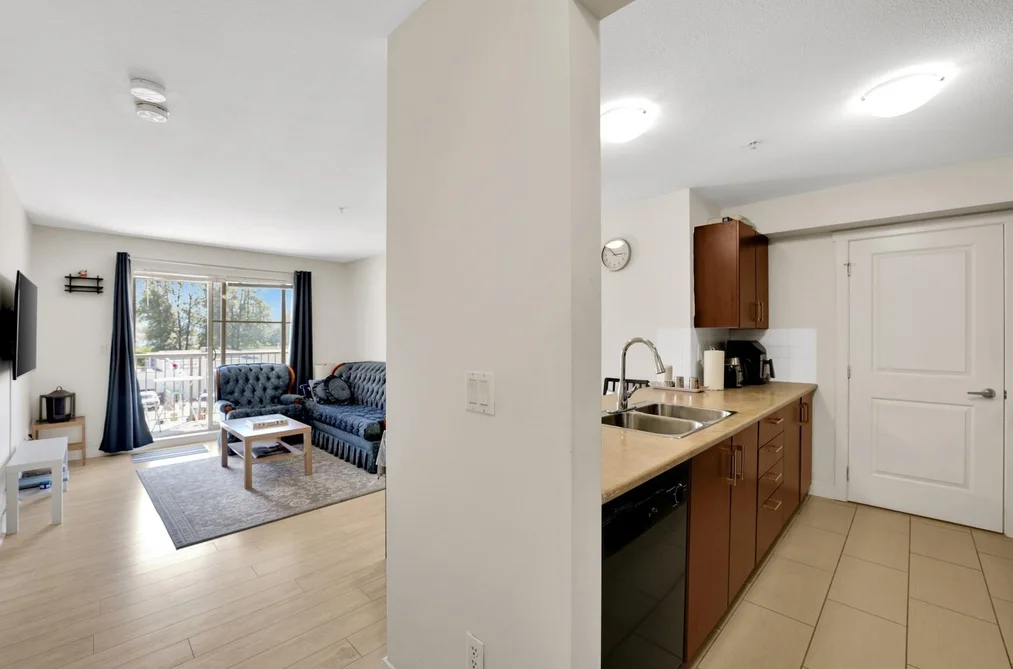 307 45555 YALE ROAD, Chilliwack BC V2P 0A9, Chilliwack BC — Residential for Sale - Photo 2