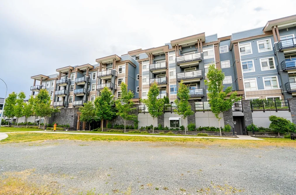 307 45562 AIRPORT ROAD, Chilliwack BC V2P 0J8, Chilliwack BC — Residential for Sale - Photo 2