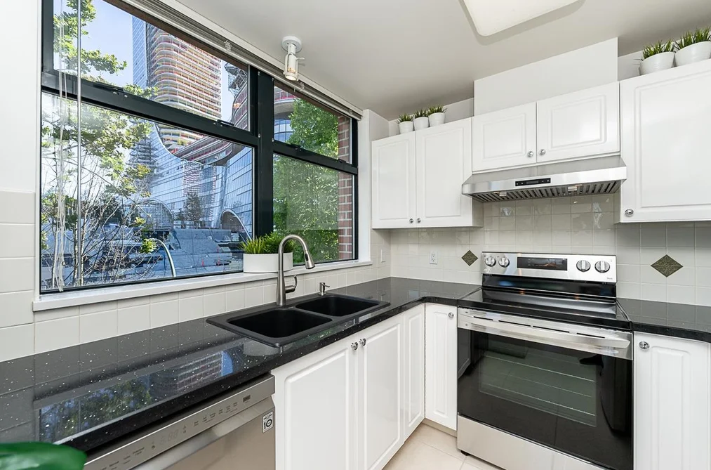 307 588 W 45TH AVENUE, Vancouver BC V5Z 4S3, Vancouver BC — Residential for Sale — Photo 5 of 26