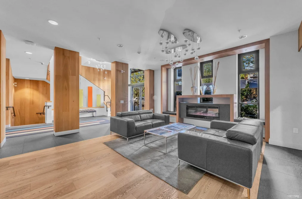 Condo for sale at 307 733 W 14th Street North Vancouver British Columbia - MLS: R3114586