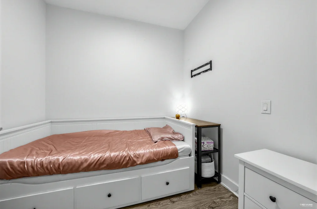 307 733 W 14TH STREET, North Vancouver BC V7M 0C6, North Vancouver BC — Residential for Sale - Photo 7