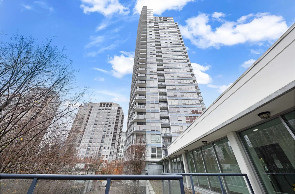 Condo for sale at 307 928 Beatty Street Vancouver British Columbia - MLS: R3073503