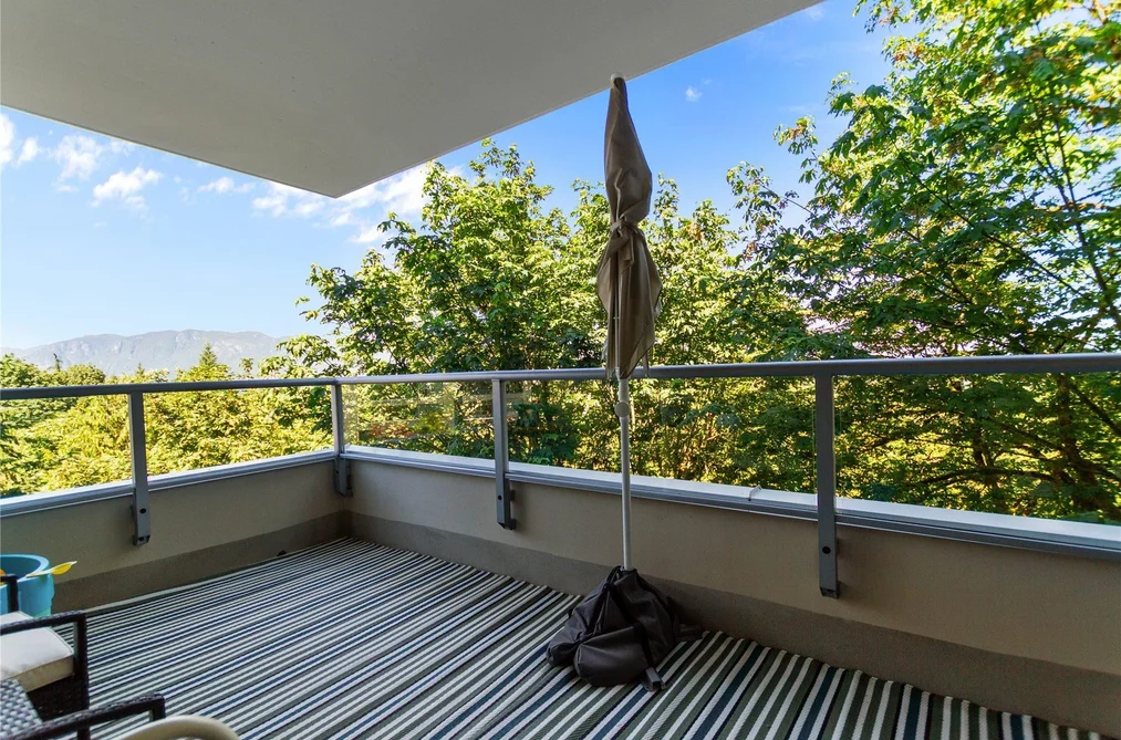 307 9298 UNIVERSITY CRESCENT, Burnaby BC V5A 4X8, Burnaby BC — Residential for Sale - Main Photo