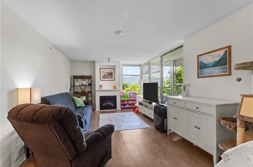 307 9298 UNIVERSITY CRESCENT, Burnaby BC V5A 4X8, Burnaby BC — Residential for Sale — Photo 4 of 21