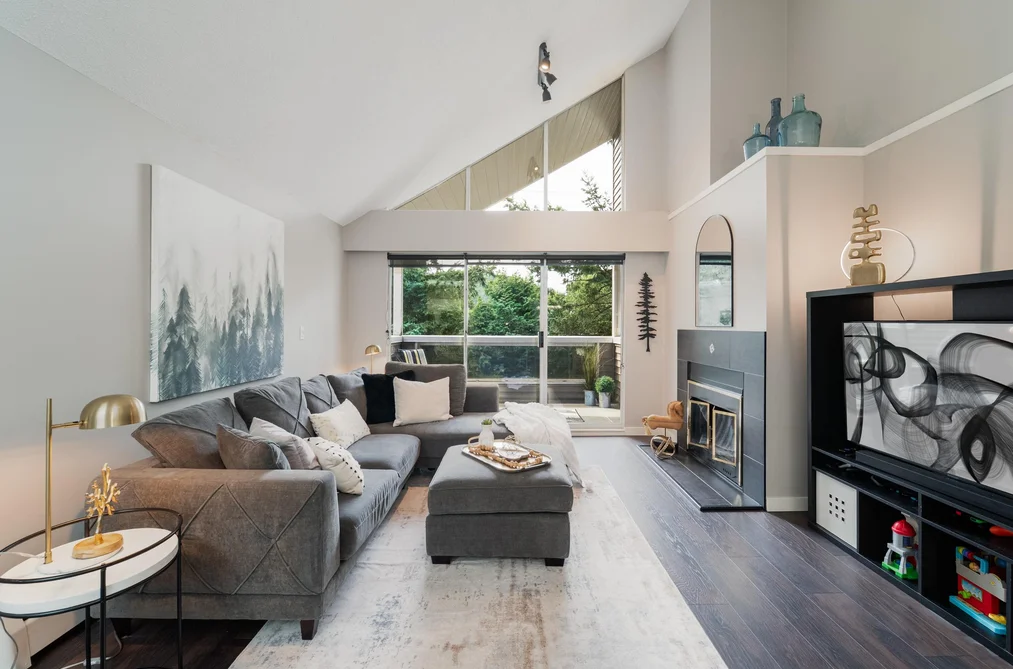 Condo for sale at 307 932 Robinson Street Coquitlam British Columbia - MLS: R3145981