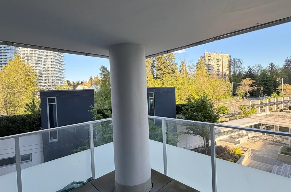 307 9887 WHALLEY BOULEVARD, Surrey BC V3T 0P4, Surrey BC — Residential for Sale - Photo 2