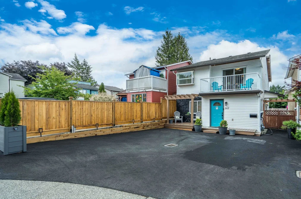 307 NICHOLAS CRESCENT, Langley BC V4W 3K9, Langley BC — Residential for Sale - Photo 2