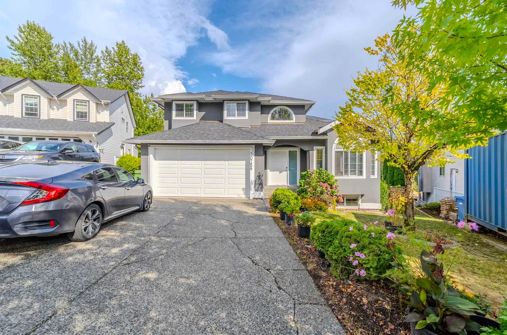 House for sale at 30758 Stellar Court Abbotsford British Columbia - MLS: R3161648