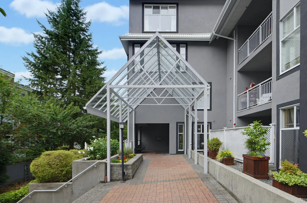 Condo for sale at 308 11609 227 Street Maple Ridge British Columbia - MLS: R3150818