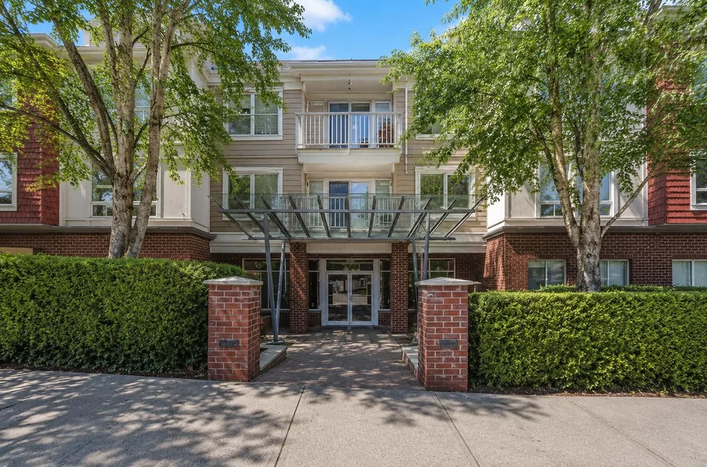 Condo for sale at 308 12283 224 Street Maple Ridge British Columbia - MLS: R3143893